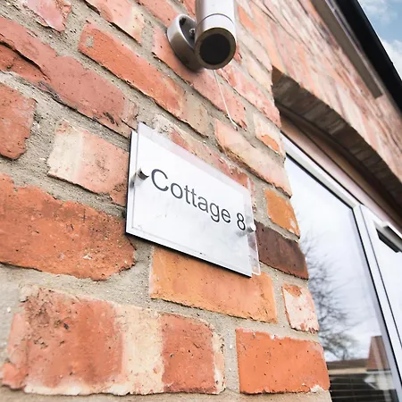 8 - Ukc3185 Semesterbostad *